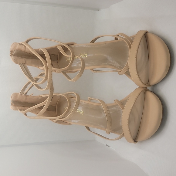 Dream pairs high heels NWOT size 11 - Picture 2 of 9